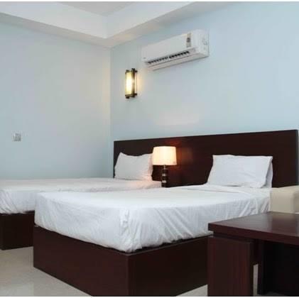 Hotel Multan Continental Екстер'єр фото