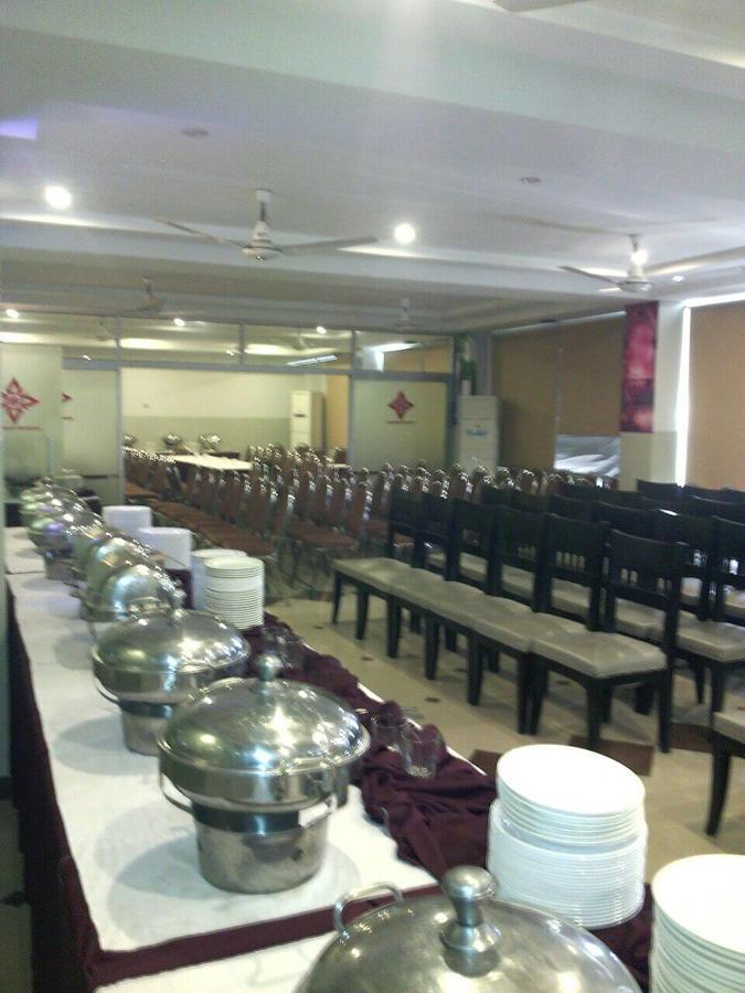 Hotel Multan Continental Екстер'єр фото