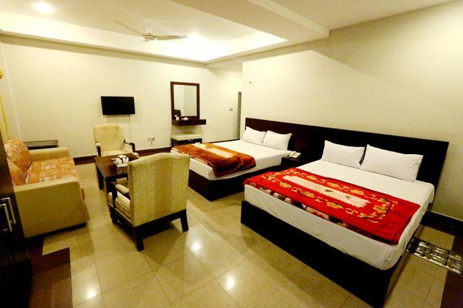 Hotel Multan Continental Екстер'єр фото