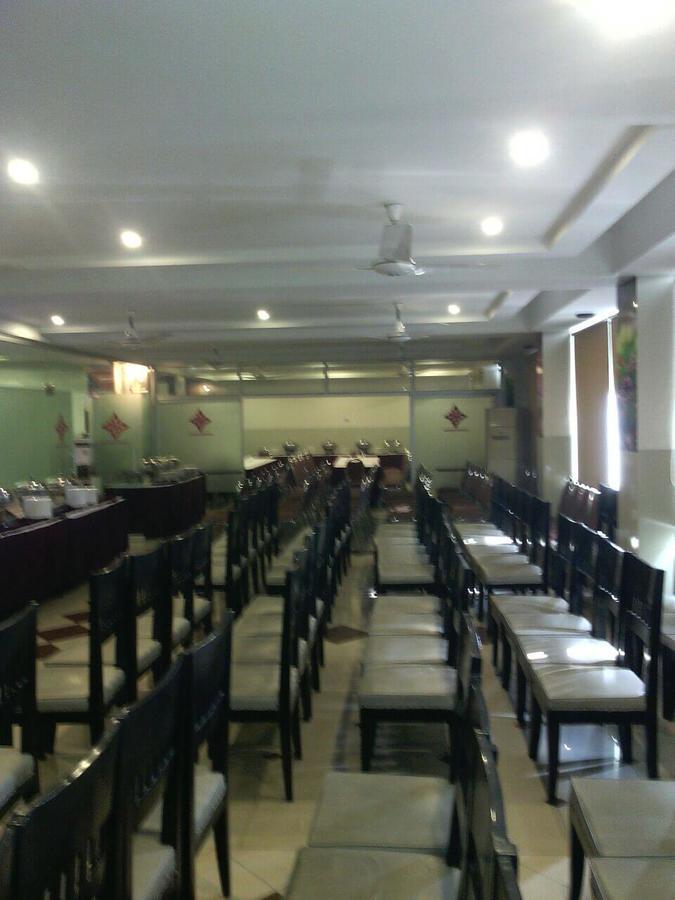 Hotel Multan Continental Екстер'єр фото