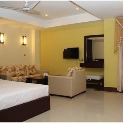 Hotel Multan Continental Екстер'єр фото