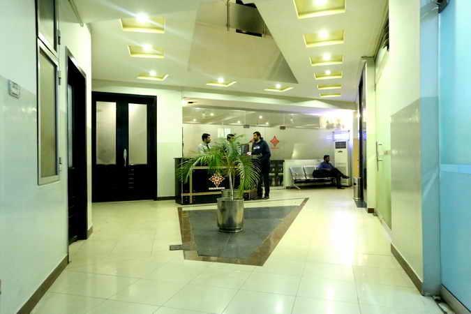 Hotel Multan Continental Екстер'єр фото